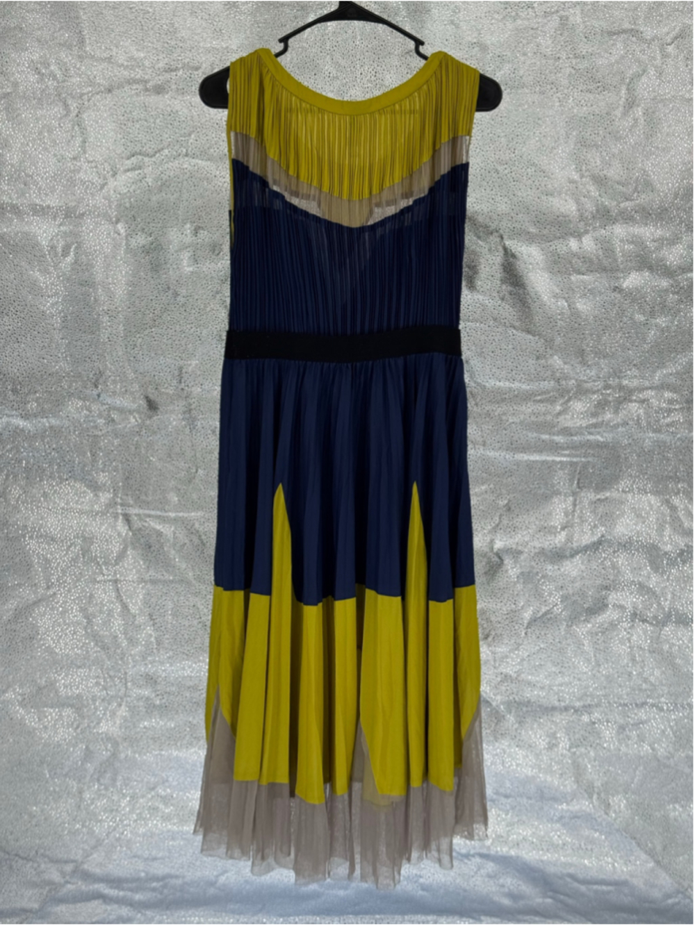 Women's BCBGMAXAZRIA Pleated Midi Dress Yellow Blue - Picture 2 of 3